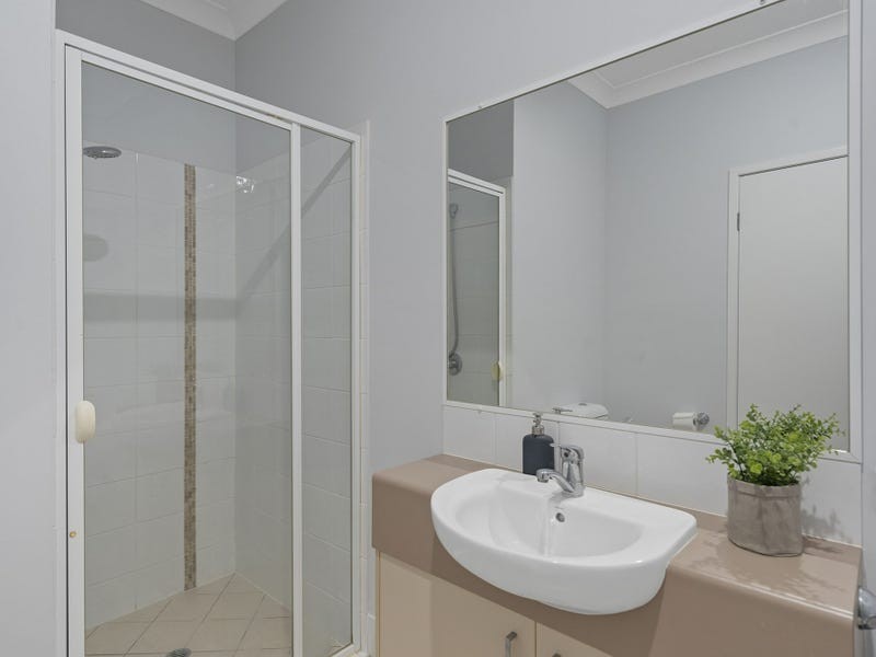 Unit 4/1-5 Anthony Street, Kingston QLD 4114