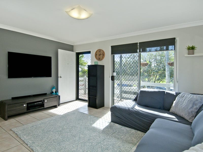 28 Hinchinbrook Avenue, Bethania QLD 4205