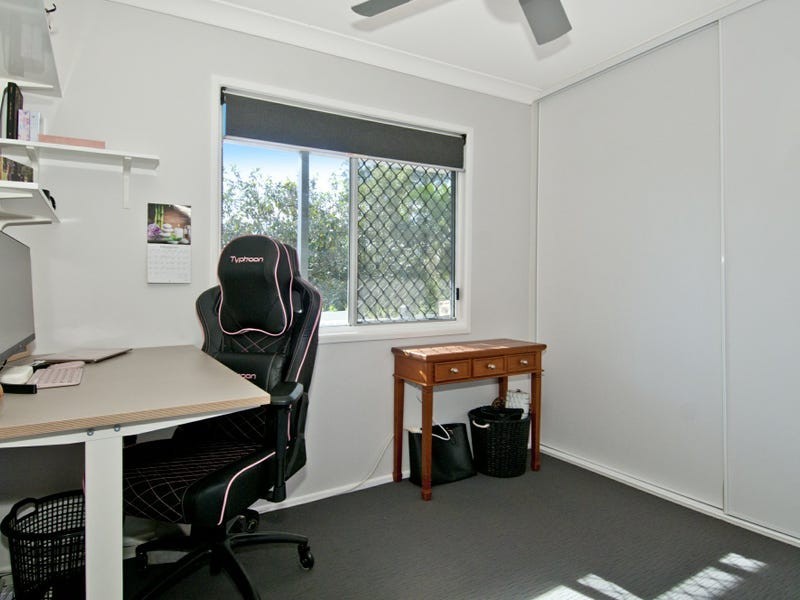 28 Hinchinbrook Avenue, Bethania QLD 4205