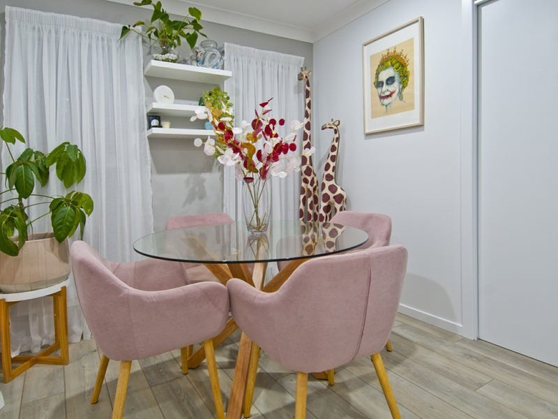 9 Valerie Close, Edens Landing QLD 4207