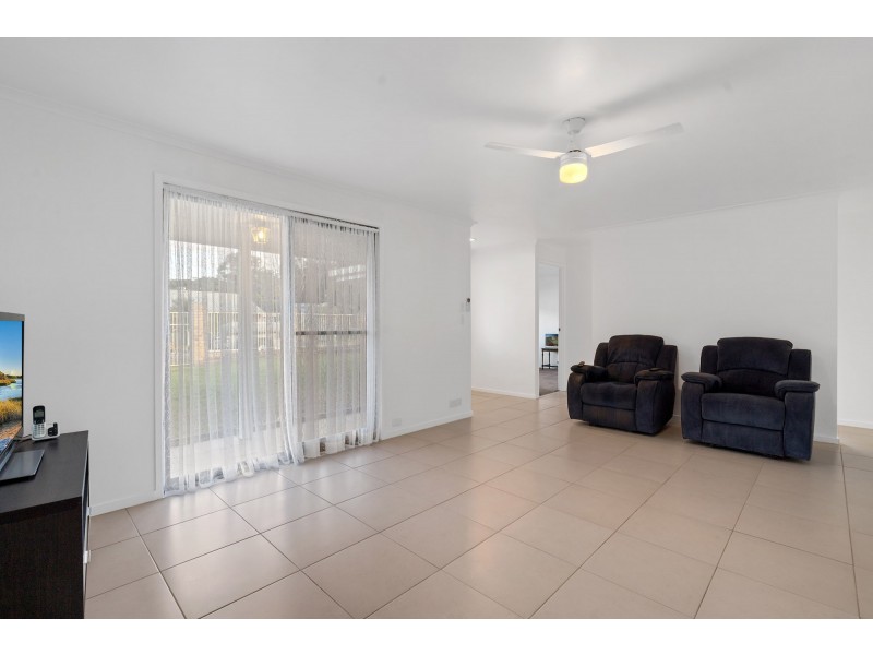 16 Bedford Crescent, Eagleby QLD 4207