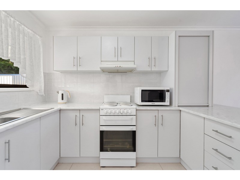 16 Bedford Crescent, Eagleby QLD 4207