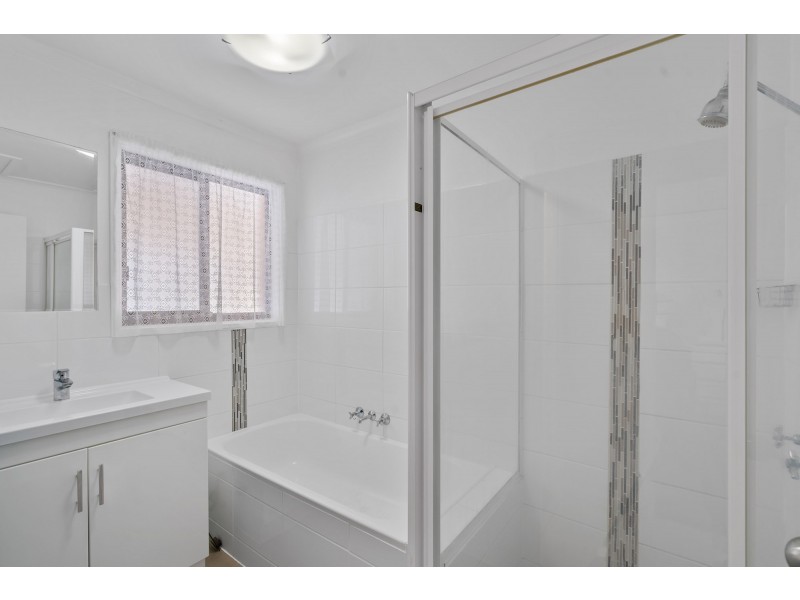 16 Bedford Crescent, Eagleby QLD 4207