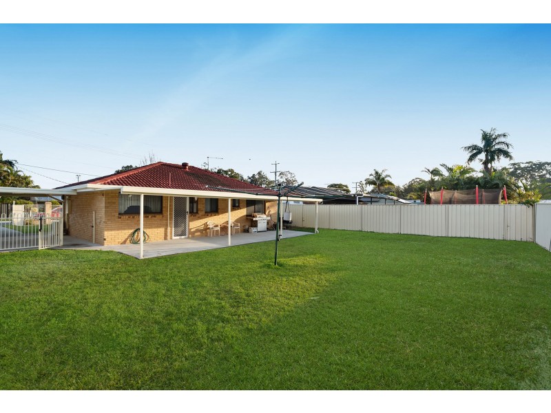 16 Bedford Crescent, Eagleby QLD 4207