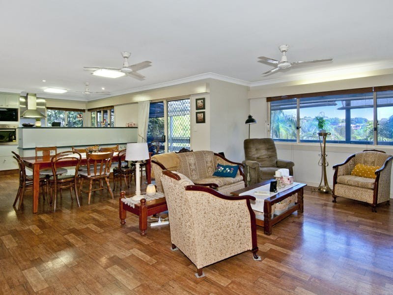 13 Overland Drive, Edens Landing QLD 4207