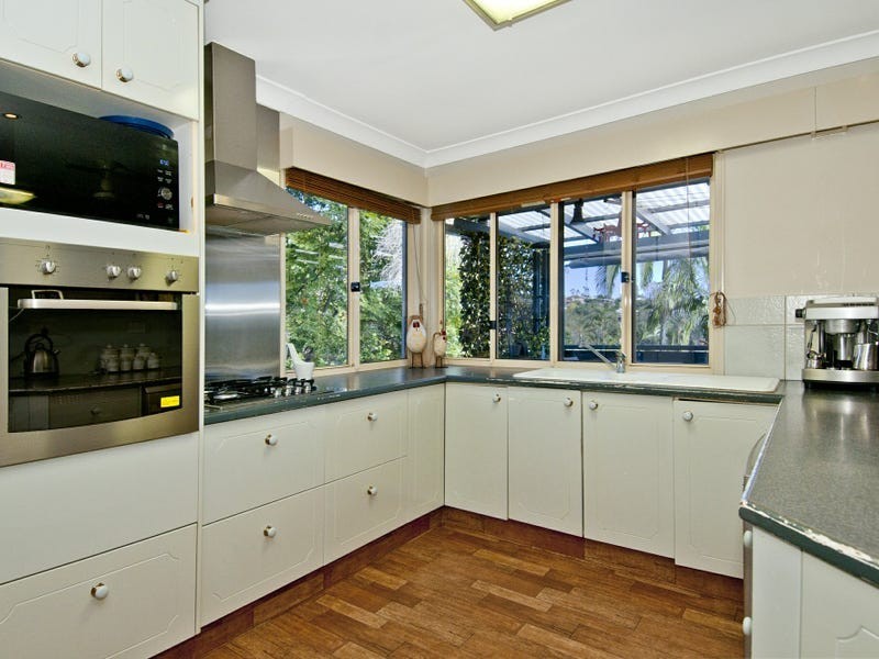 13 Overland Drive, Edens Landing QLD 4207