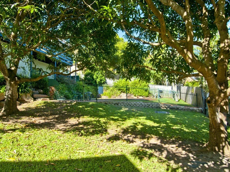 13 Overland Drive, Edens Landing QLD 4207