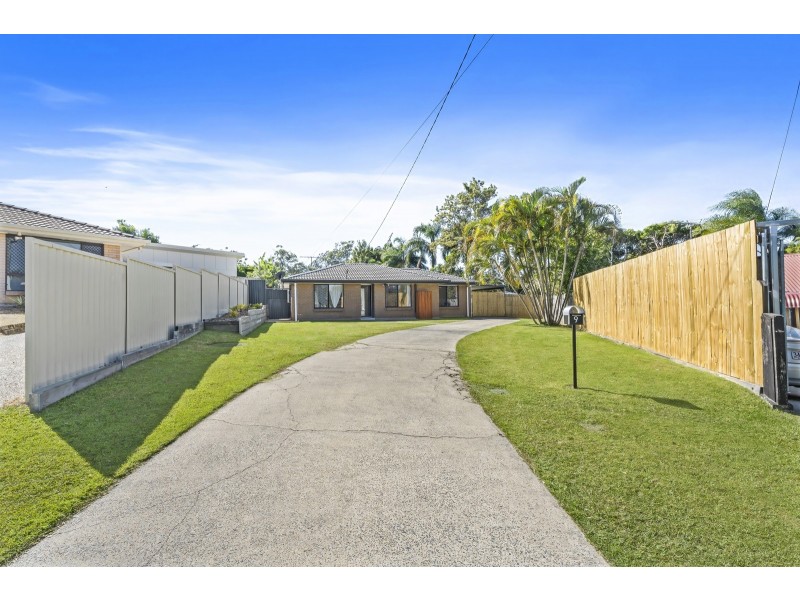 9 Sandstone Court, Eagleby QLD 4207