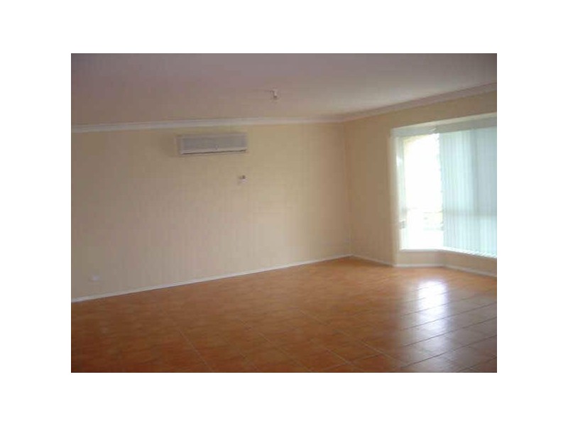 2 Rajang St, Tanah Merah QLD 4128