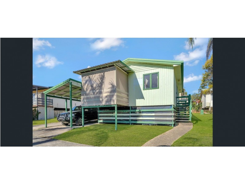 4 Silky Oak Crescent, Stapylton QLD 4207