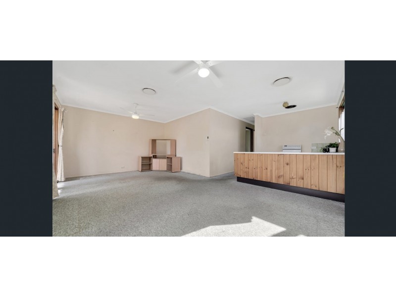 4 Silky Oak Crescent, Stapylton QLD 4207