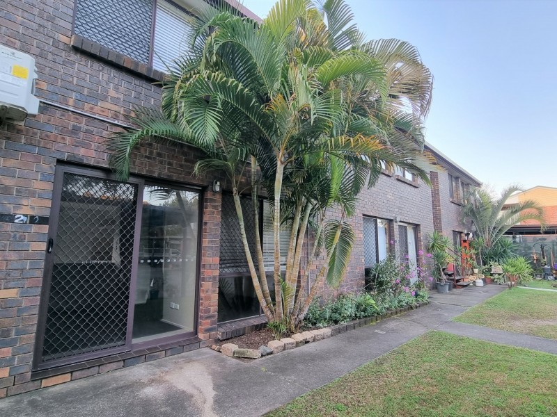 2/41 Defiance Road, Woodridge QLD 4114