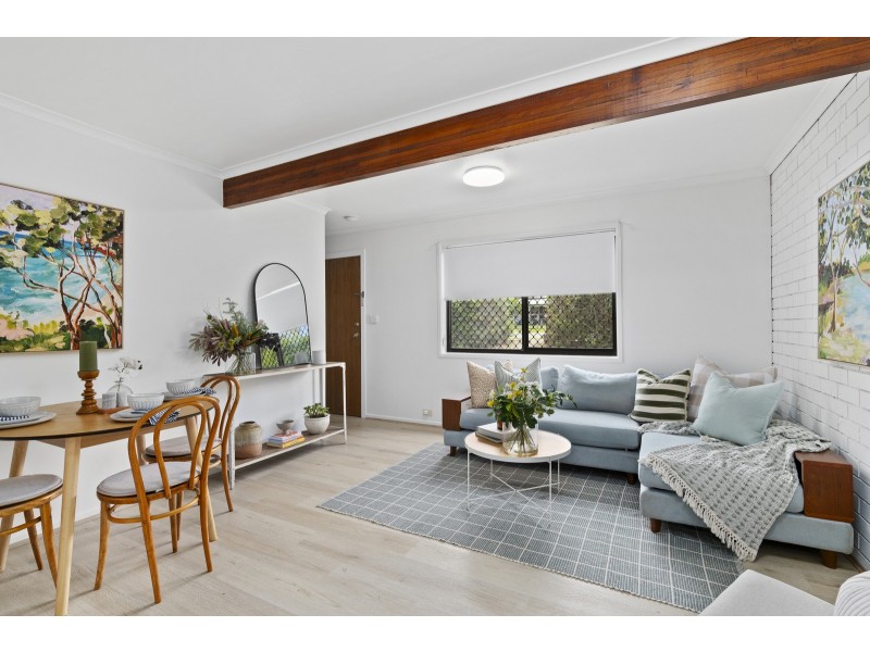 4/4 Cowper Avenue, Eagleby QLD 4207