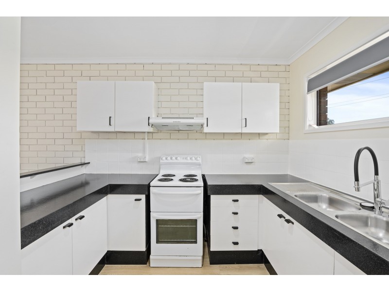 8/6 Cowper Avenue, Eagleby QLD 4207