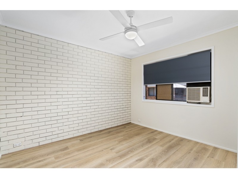 8/6 Cowper Avenue, Eagleby QLD 4207