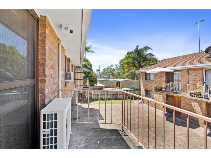 8/6 Cowper Avenue, Eagleby QLD 4207
