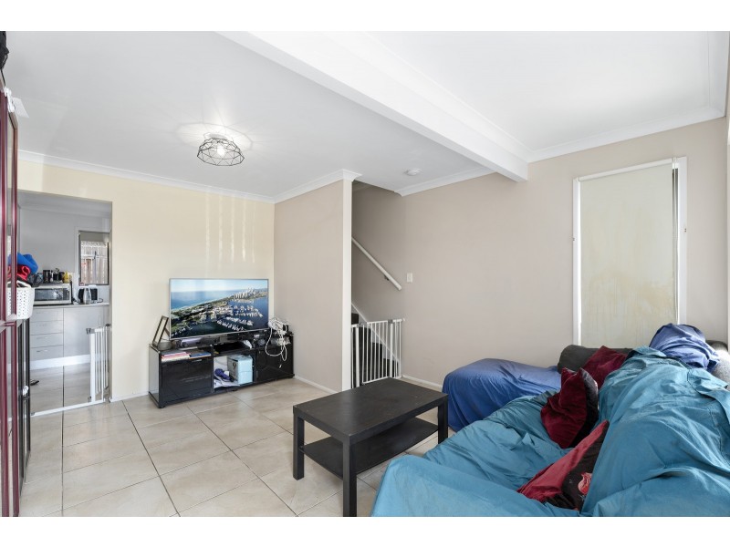 10/2 Bishop Street, Eagleby QLD 4207
