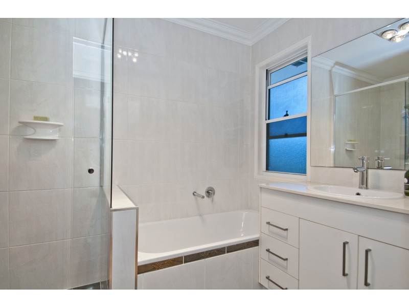 5-7 Hillview Crescent, Bahrs Scrub QLD 4207