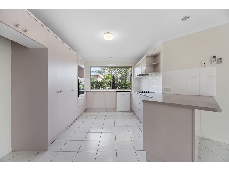 10 Tavuzzi Terrace, Edens Landing QLD 4207