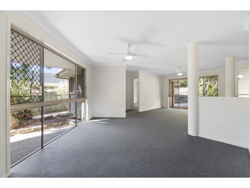 10 Tavuzzi Terrace, Edens Landing QLD 4207