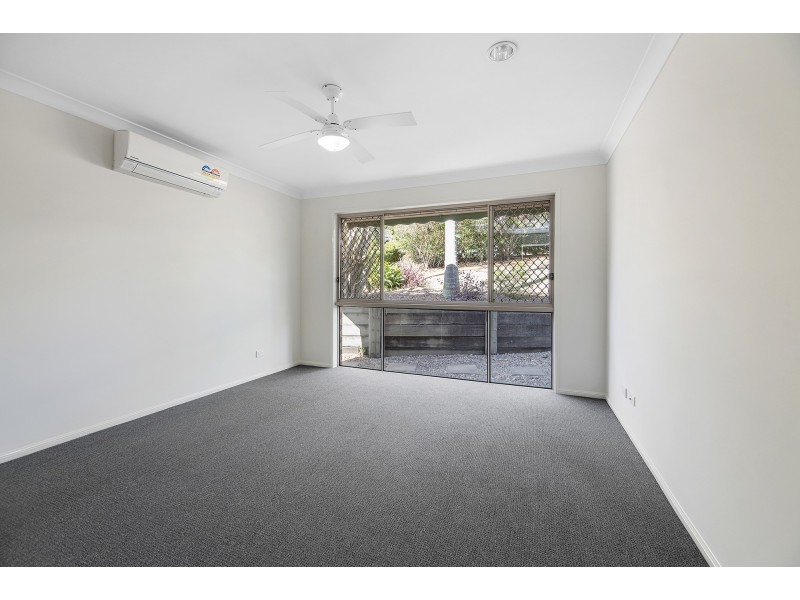 10 Tavuzzi Terrace, Edens Landing QLD 4207