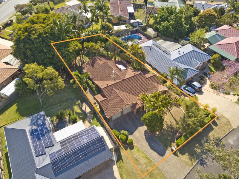 10 Tavuzzi Terrace, Edens Landing QLD 4207