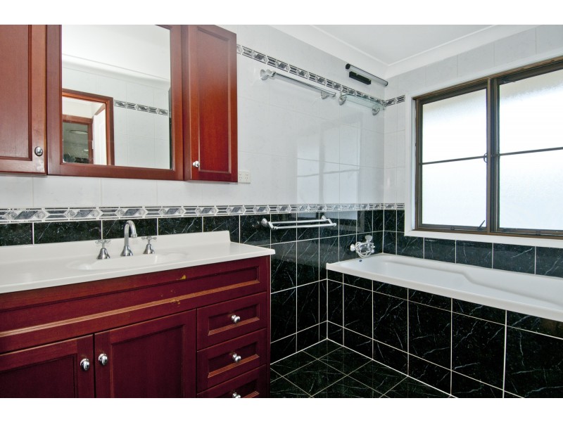 2/21-23 Grove Road, Holmview QLD 4207