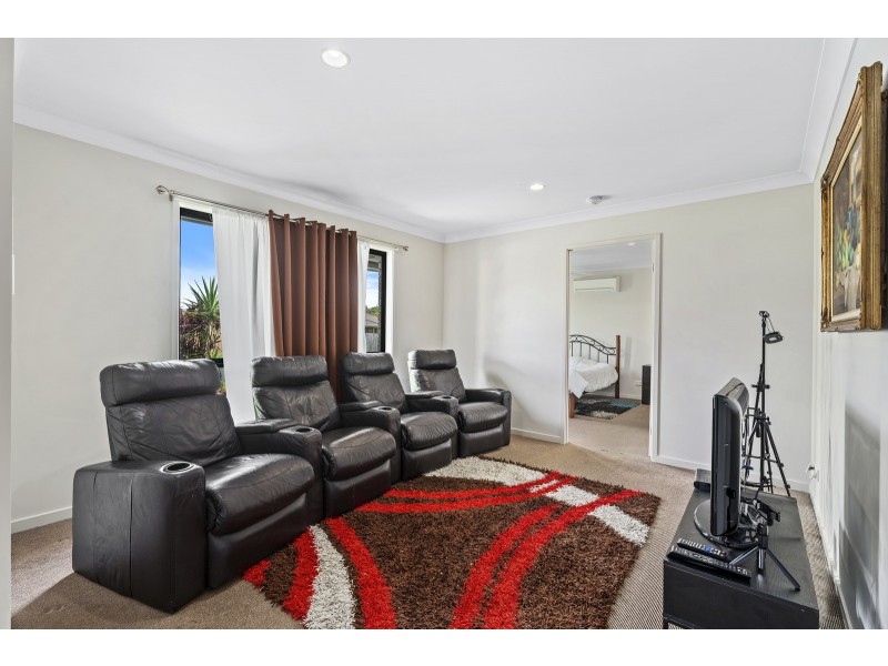 9 Sandpiper Circuit, Eagleby QLD 4207