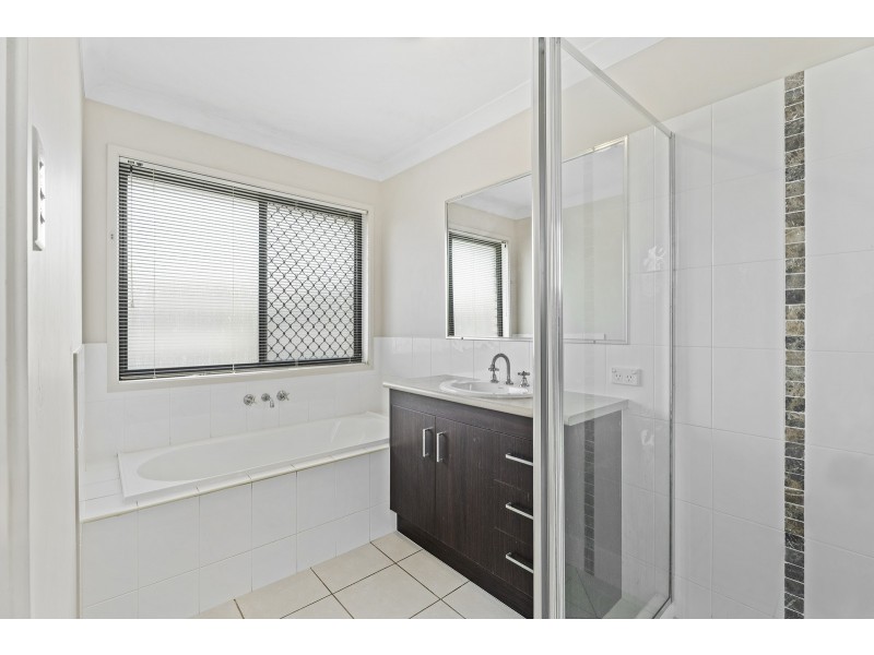 9 Sandpiper Circuit, Eagleby QLD 4207