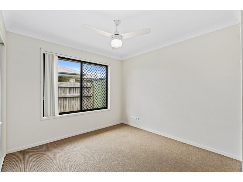 9 Sandpiper Circuit, Eagleby QLD 4207