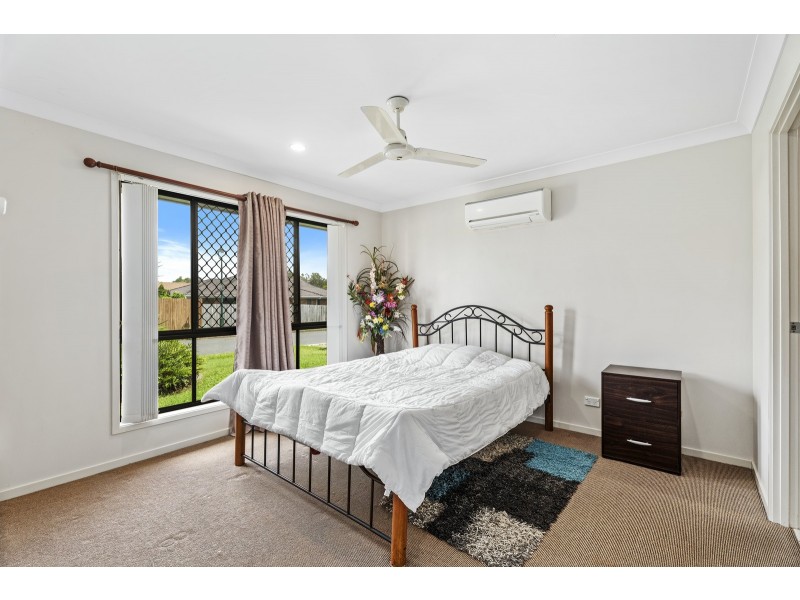 9 Sandpiper Circuit, Eagleby QLD 4207