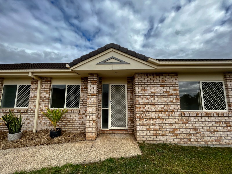 24 Bella Vista Circuit, Edens Landing QLD 4207
