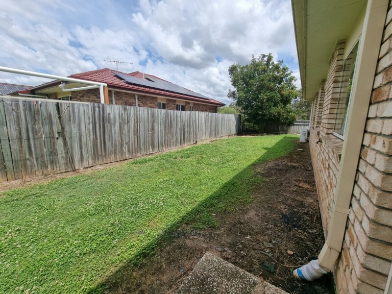 24 Bella Vista Circuit, Edens Landing QLD 4207