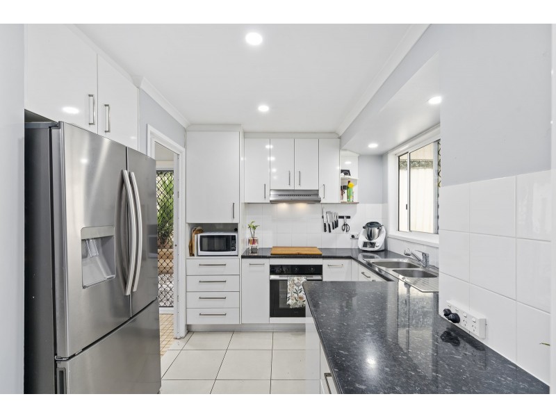 61 Sunscape Drive, Eagleby QLD 4207