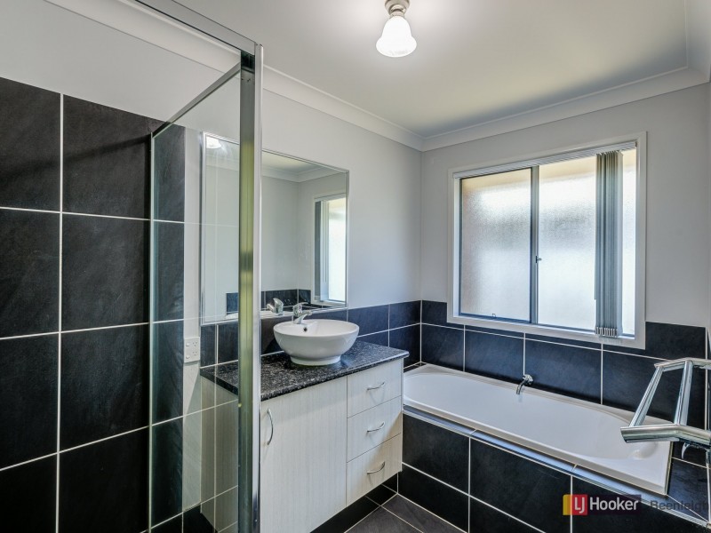 10 Rhone Drive, Holmview QLD 4207