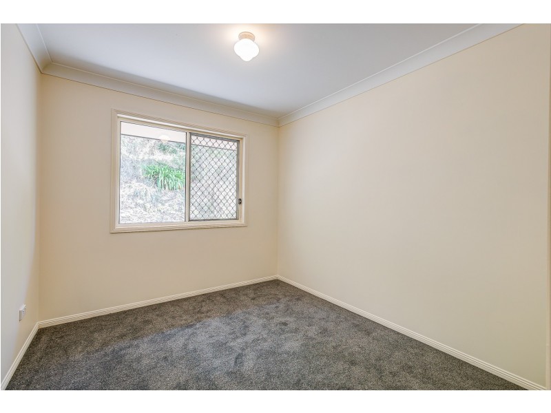 43 Chatfield Street, Edens Landing QLD 4207