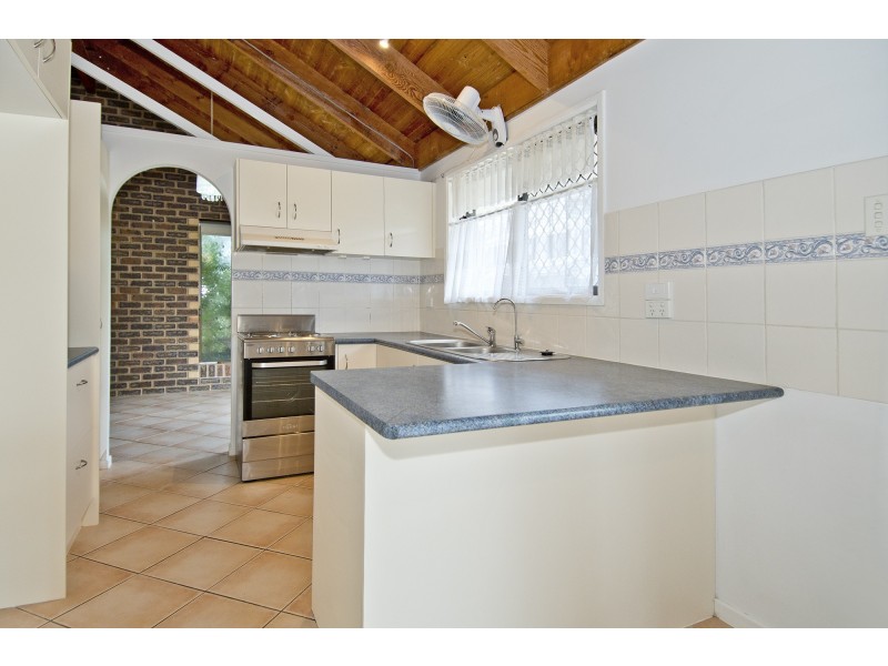 15 Yorkshire Crescent, Mount Warren Park QLD 4207