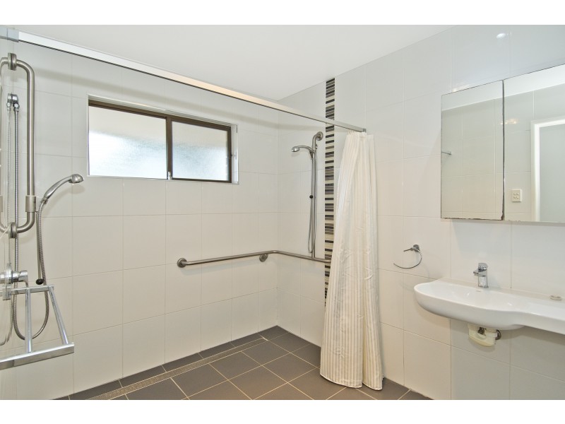 15 Yorkshire Crescent, Mount Warren Park QLD 4207