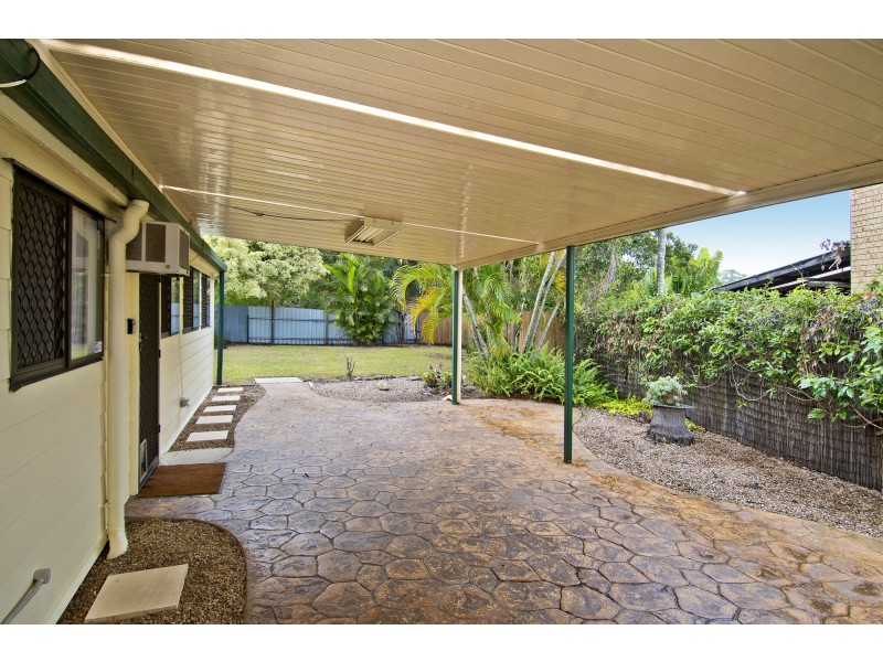 15 Yorkshire Crescent, Mount Warren Park QLD 4207