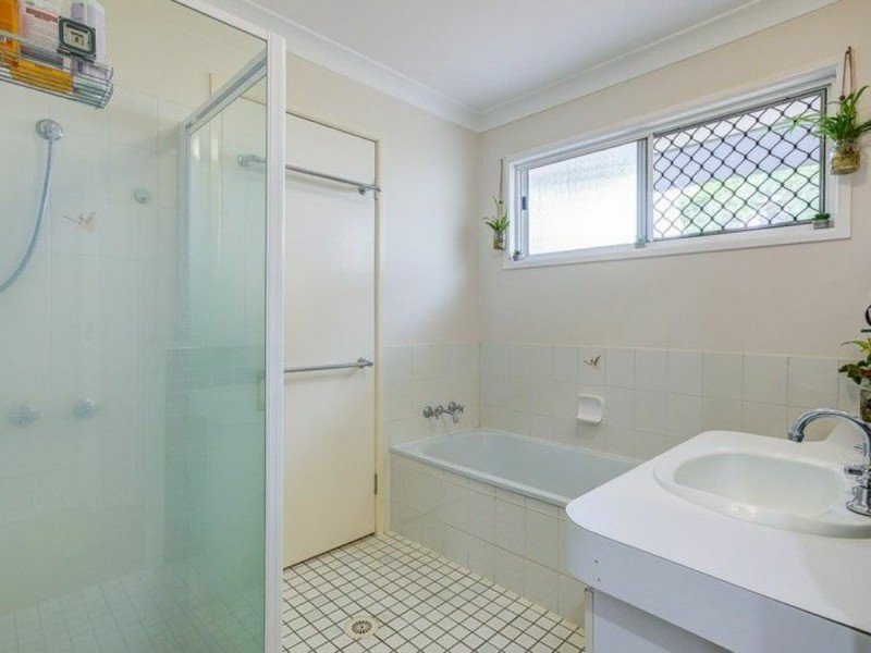 6 Cavillon Street, Crestmead QLD 4132