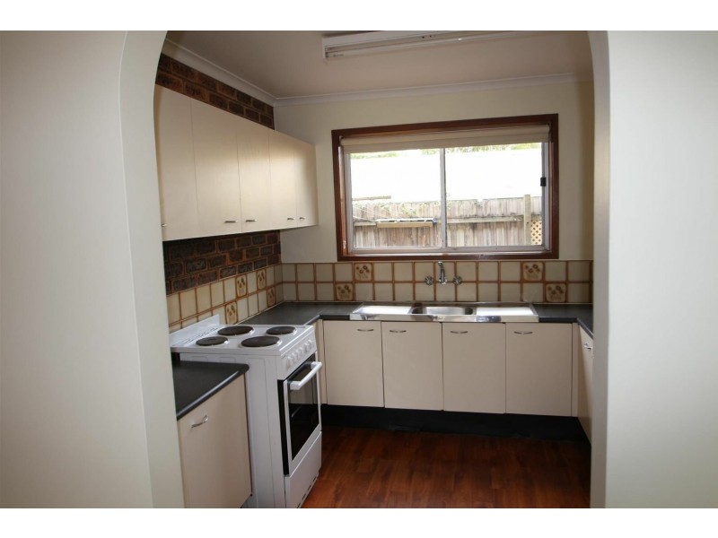 3/2 Cowper Avenue, Eagleby QLD 4207