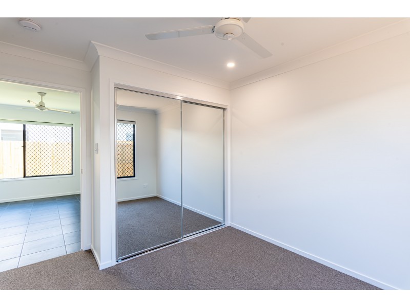 46 MacIntyre Street, Holmview QLD 4207