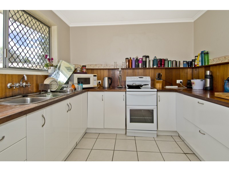 2 Clarendon Avenue, Bethania QLD 4205
