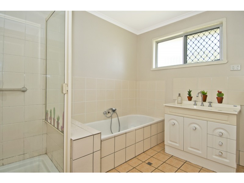 2 Clarendon Avenue, Bethania QLD 4205