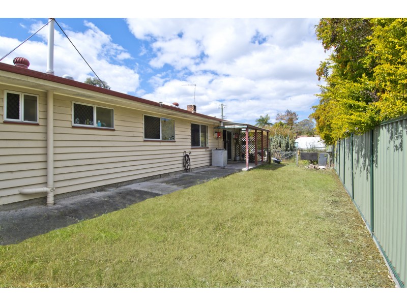 2 Clarendon Avenue, Bethania QLD 4205