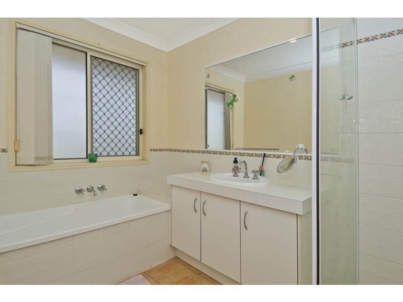 18 Forestglen Crescent, Bahrs Scrub QLD 4207