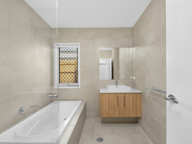 3 Azurite Close, Logan Reserve QLD 4133