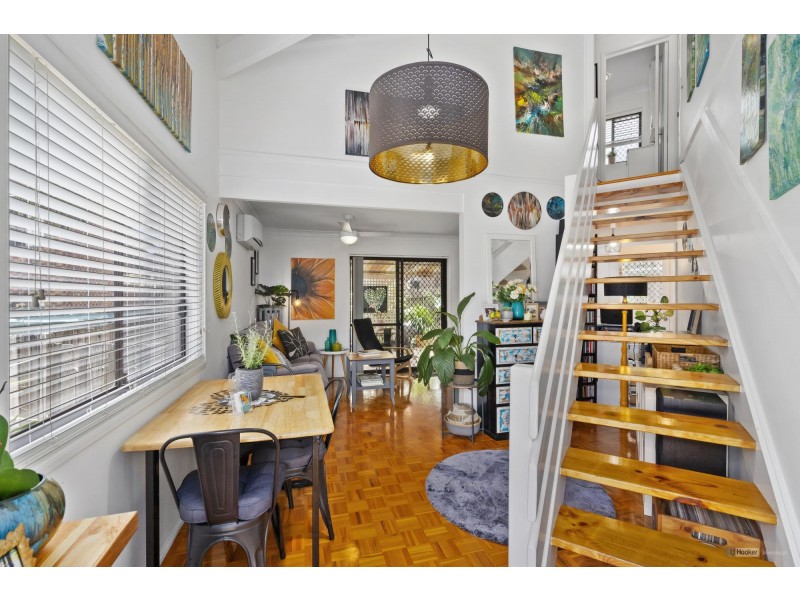11/93-95 Barbaralla Drive, Springwood QLD 4127
