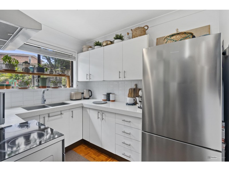11/93-95 Barbaralla Drive, Springwood QLD 4127