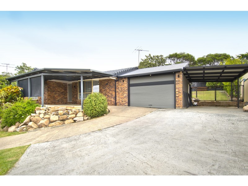 9 Duesbury Crescent, Edens Landing QLD 4207
